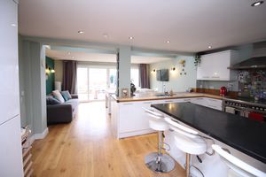 Photo 6- click for photo gallery